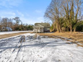 450 Munsell Road, East Patchogue NY 11772