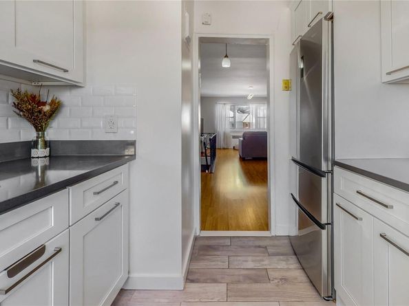 198-18 Pompeii Avenue 2, Hollis NY 11423