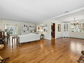 205 Oak Neck Lane, West Islip NY 11795