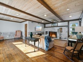 205 Oak Neck Lane, West Islip NY 11795