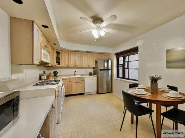 29-30 137th Street 3C, Flushing NY 11354