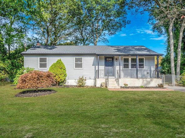 45 Arrowhead Drive, Shirley NY 11967