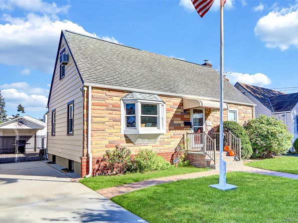 1073 Thomas Avenue, Baldwin NY 11510