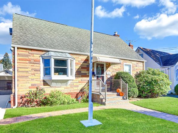 1073 Thomas Avenue, Baldwin NY 11510