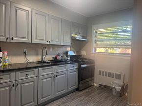 220-16 73 Avenue 013A2, Bayside NY 11364