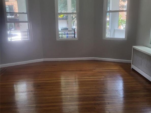 93-10 50th Avenue, Elmhurst NY 11373