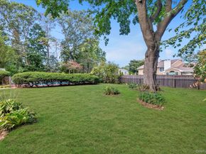 5 Meroke Court, Huntington Station NY 11746