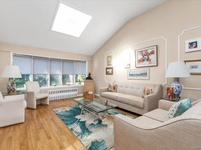 5 Meroke Court, Huntington Station NY 11746