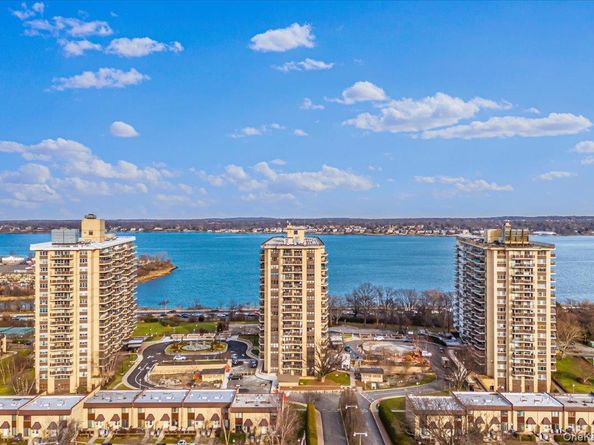 18-15 215th Street 15B, Bayside NY 11360