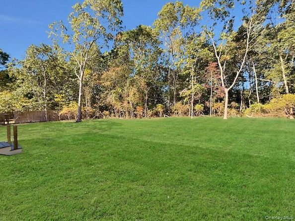 71 Palmetto Drive, Shirley NY 11967