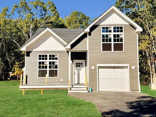 71 Palmetto Drive, Shirley NY 11967