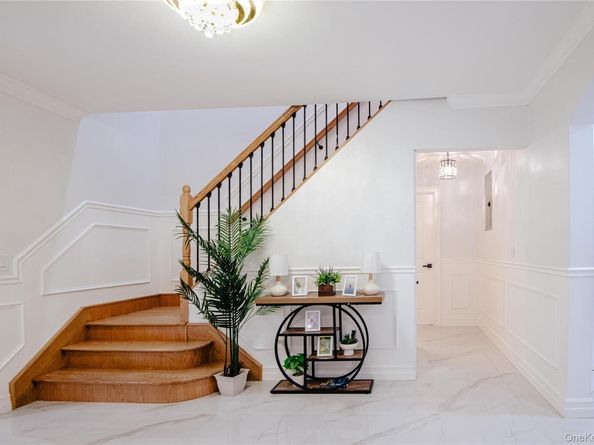 251 E Grand St, Mount Vernon NY 10552