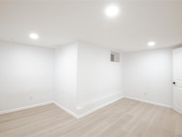 251 E Grand St, Mount Vernon NY 10552