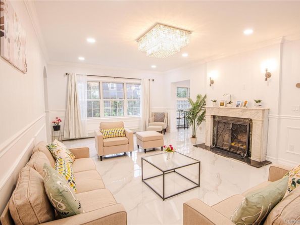 251 E Grand St, Mount Vernon NY 10552