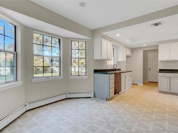 20 Gabon Lane, Coram NY 11727