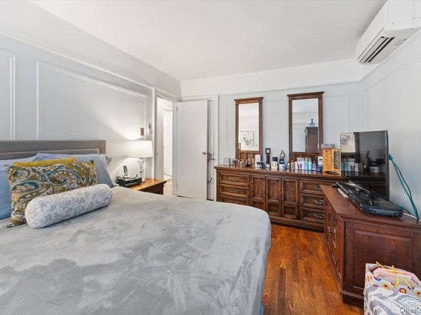 2328 Esplanade, Bronx NY 10469