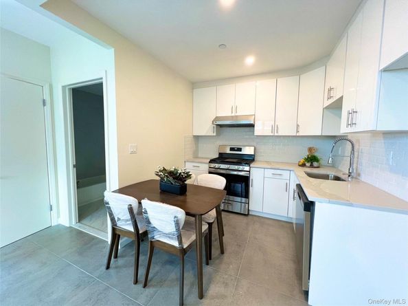 150-23 Barclay Avenue 3H, Flushing NY 11355