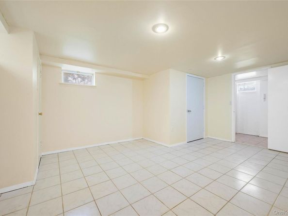 28 Elizabeth Avenue, Hempstead NY 11550
