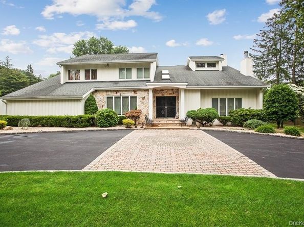 45 Westcliff Drive, Dix Hills NY 11746