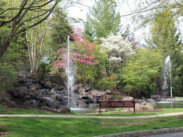 527 Viewpoint Terrace, Peekskill NY 10566