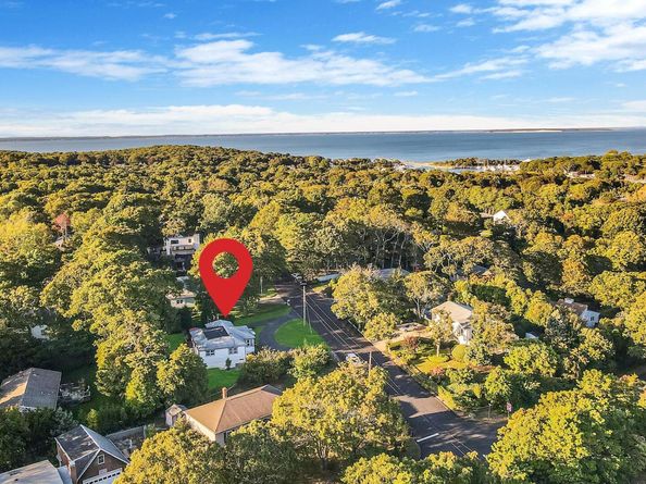 3 Fort Hill Road, Hampton Bays NY 11946