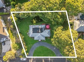3 Fort Hill Road, Hampton Bays NY 11946