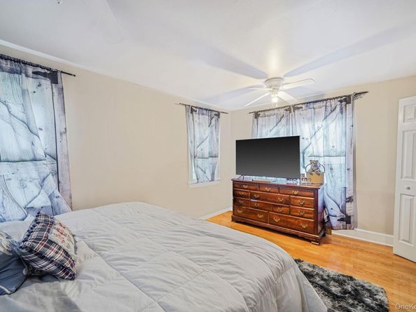 3 Fort Hill Road, Hampton Bays NY 11946