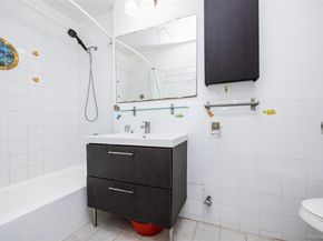 150-15 72 Rd 5F, Flushing NY 11367