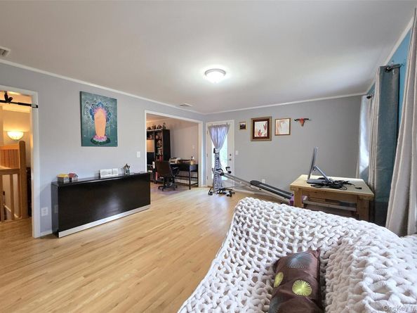 50 Hawthorne Street, Selden NY 11784