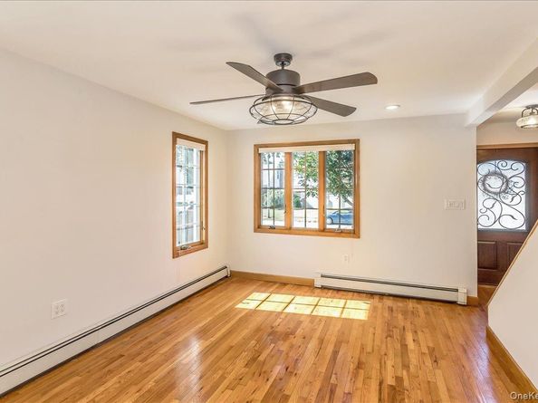 2186 McClellan Street, East Meadow NY 11554