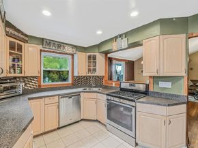 197 E 2nd Street, Deer Park NY 11729