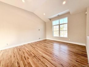 40 St George Drive, Shirley NY 11967