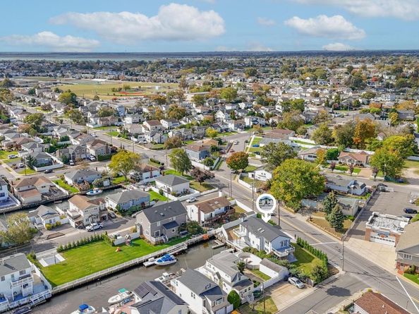 2675 Bellmore Avenue, Bellmore NY 11710