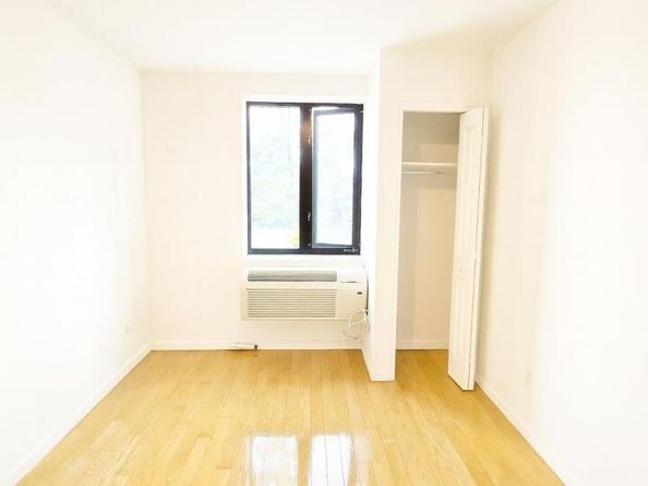 60-70 Woodhaven Boulevard 3A, Elmhurst NY 11373