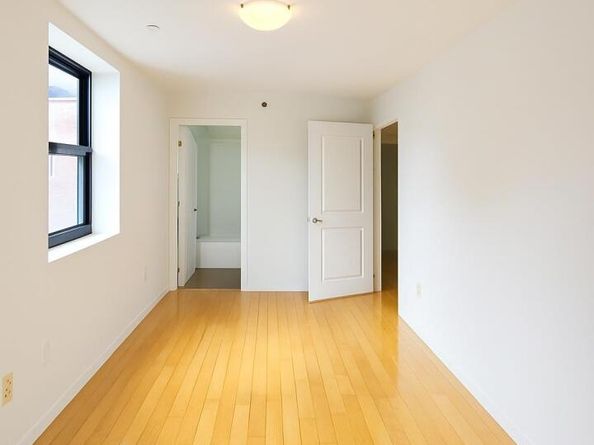 60-70 Woodhaven Boulevard 3A, Elmhurst NY 11373