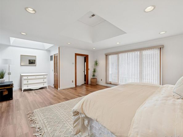 148 Woodhull Avenue, Riverside NY 11901