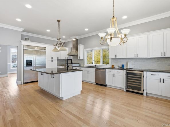 3328 Woodward Street, Oceanside NY 11572