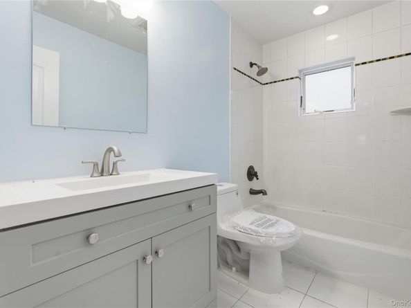 3328 Woodward Street, Oceanside NY 11572