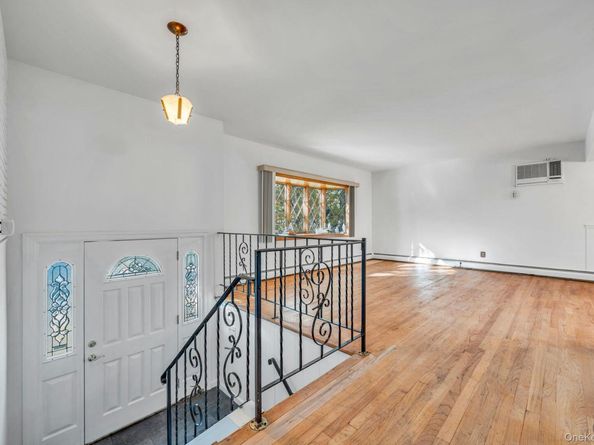 31 Virginia Court, Sayville NY 11782