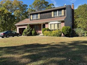 71 Banana Street, Central Islip NY 11722