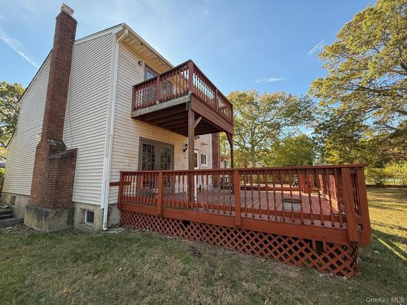 71 Banana Street, Central Islip NY 11722
