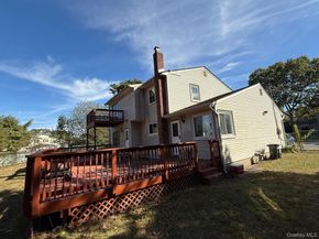 71 Banana Street, Central Islip NY 11722