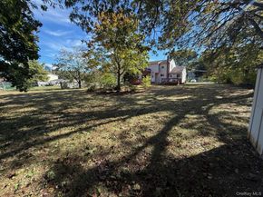 71 Banana Street, Central Islip NY 11722