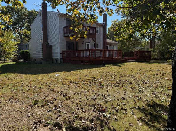 71 Banana Street, Central Islip NY 11722