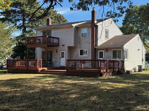 71 Banana Street, Central Islip NY 11722