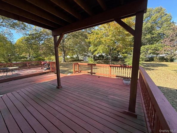 71 Banana Street, Central Islip NY 11722