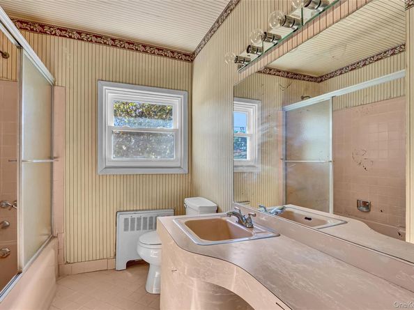 25 Park Circle, Cedarhurst NY 11516