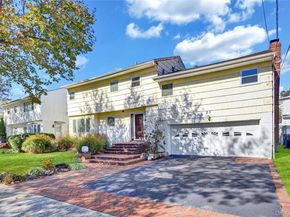 25 Park Circle, Cedarhurst NY 11516
