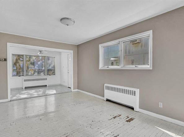 25 Park Circle, Cedarhurst NY 11516