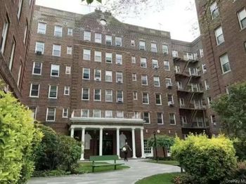 141-25 Northern Boulevard